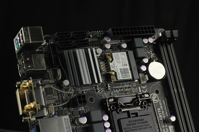 motherboard-885177_640.jpg